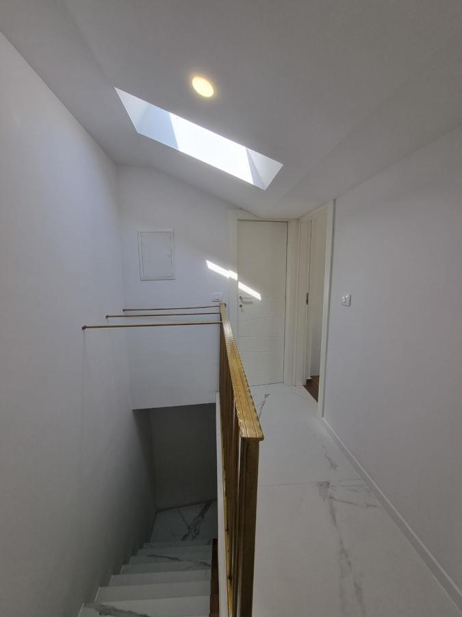 As Deluxe Apartments 피란 외부 사진