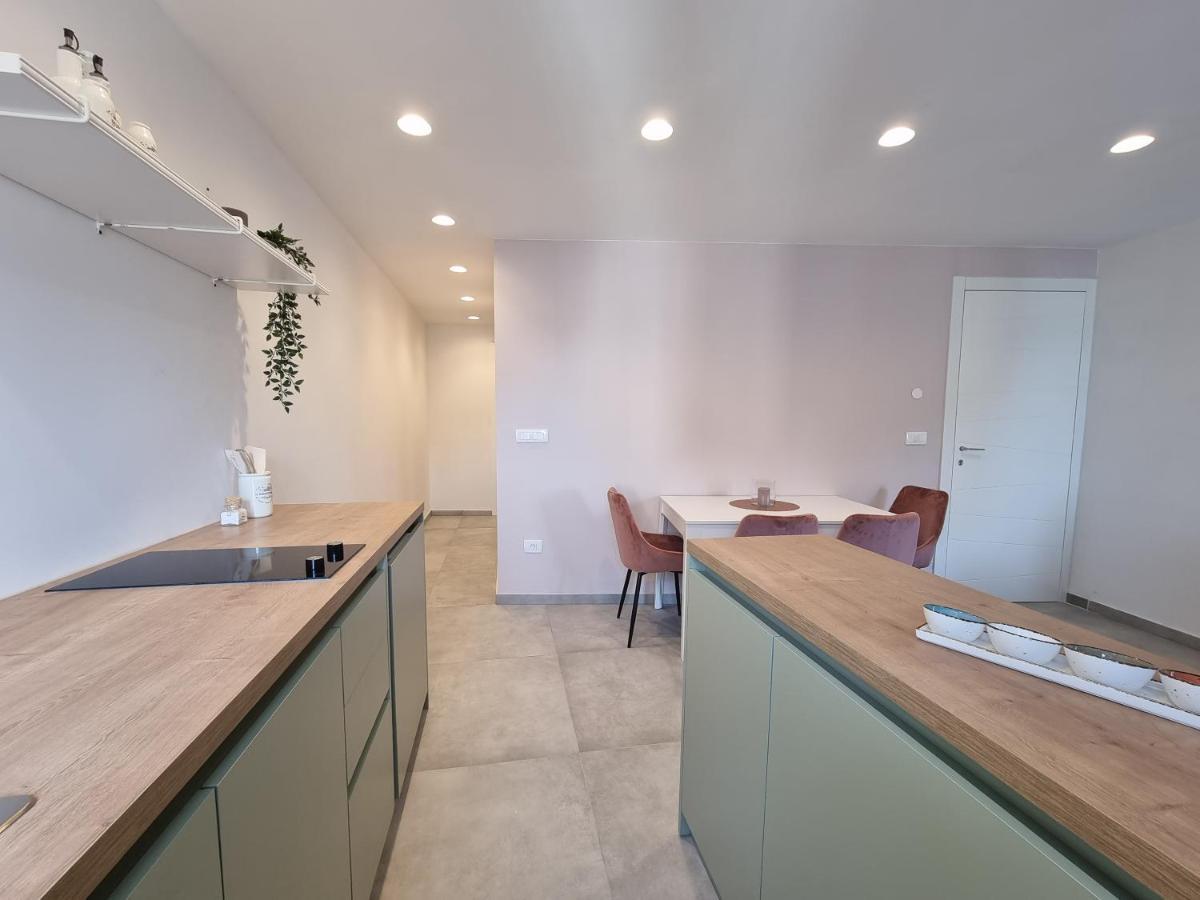 As Deluxe Apartments 피란 외부 사진