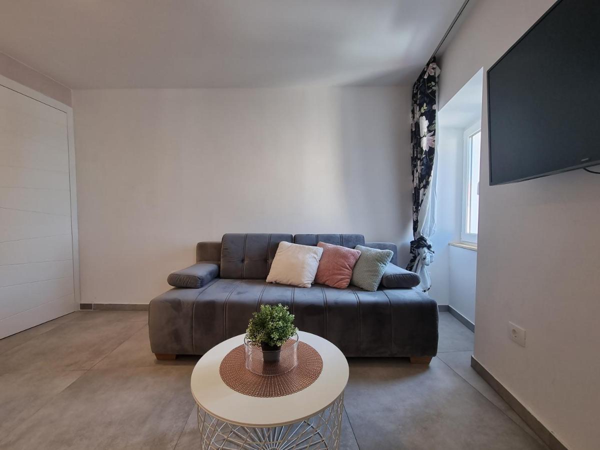 As Deluxe Apartments 피란 외부 사진