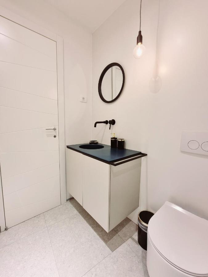 As Deluxe Apartments 피란 외부 사진